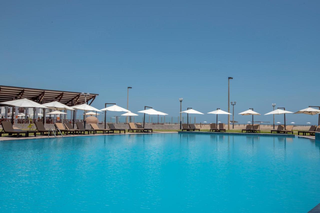 Dm Hoteles Asia Luaran gambar
