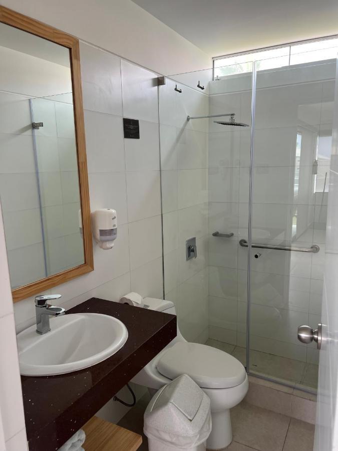 Dm Hoteles Asia Luaran gambar